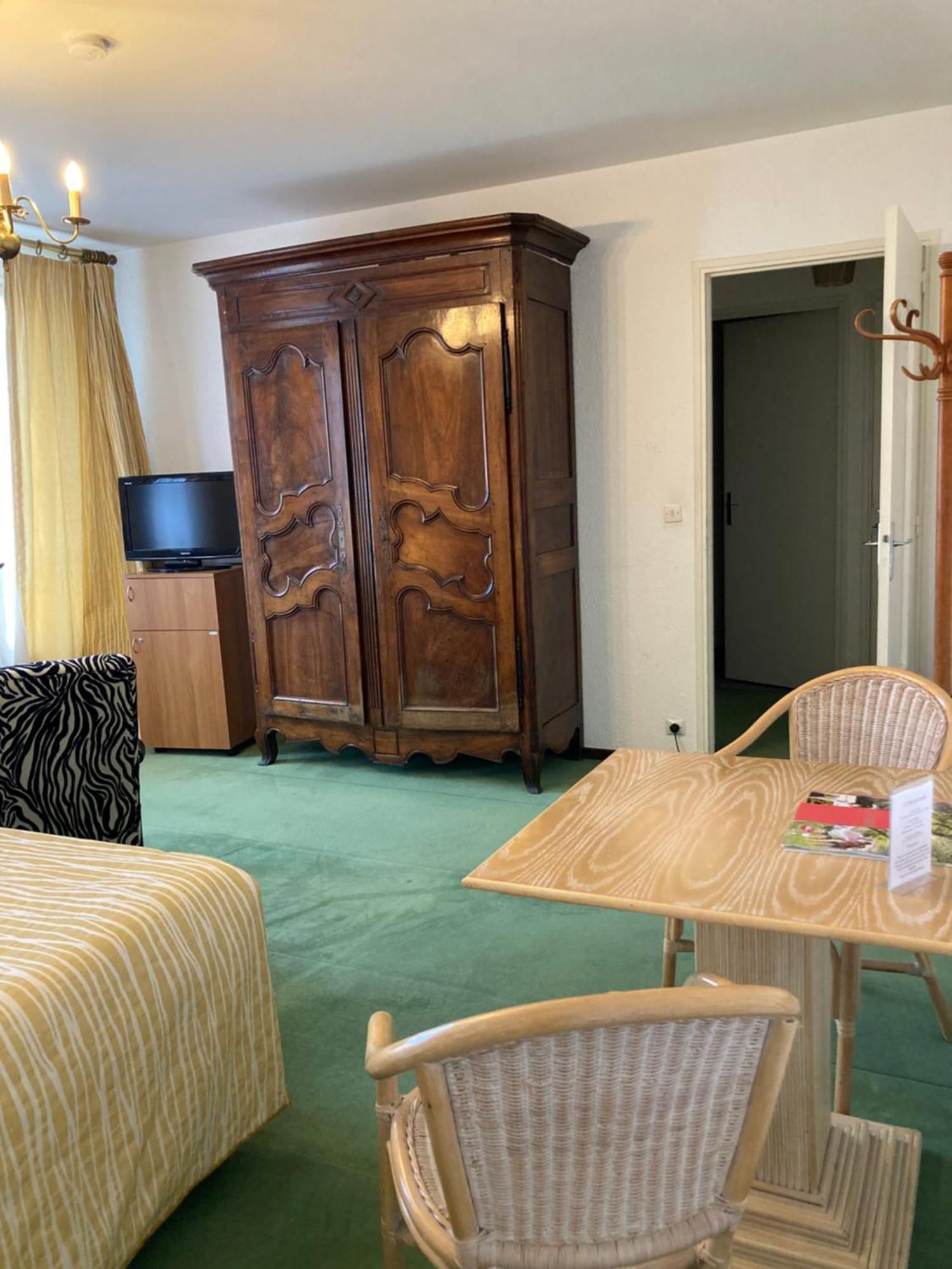 Hotel Le Grand Paris Digne-les-Bains Esterno foto